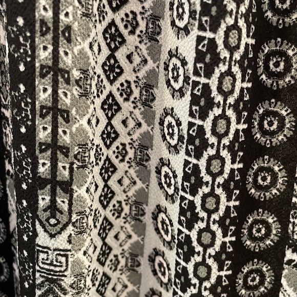 Cute summer wide leg pants in size S - Picture 4 of 4